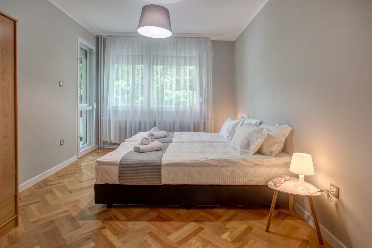 Spacious Flat Close To The American Embassy Szófia Kültér fotó