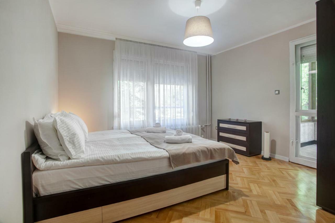 Spacious Flat Close To The American Embassy Szófia Kültér fotó