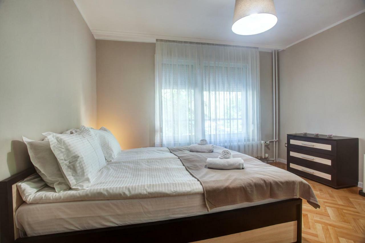 Spacious Flat Close To The American Embassy Szófia Kültér fotó