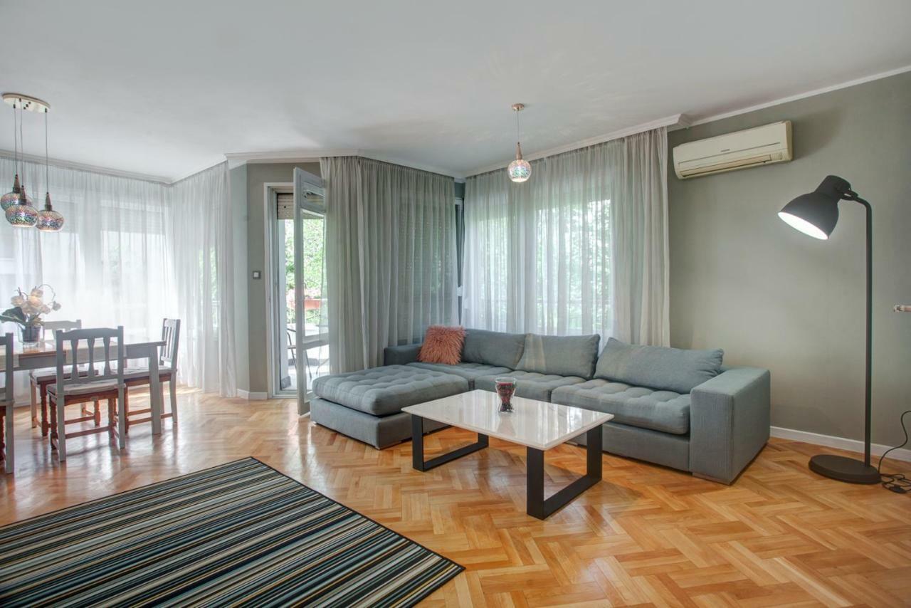 Spacious Flat Close To The American Embassy Szófia Kültér fotó