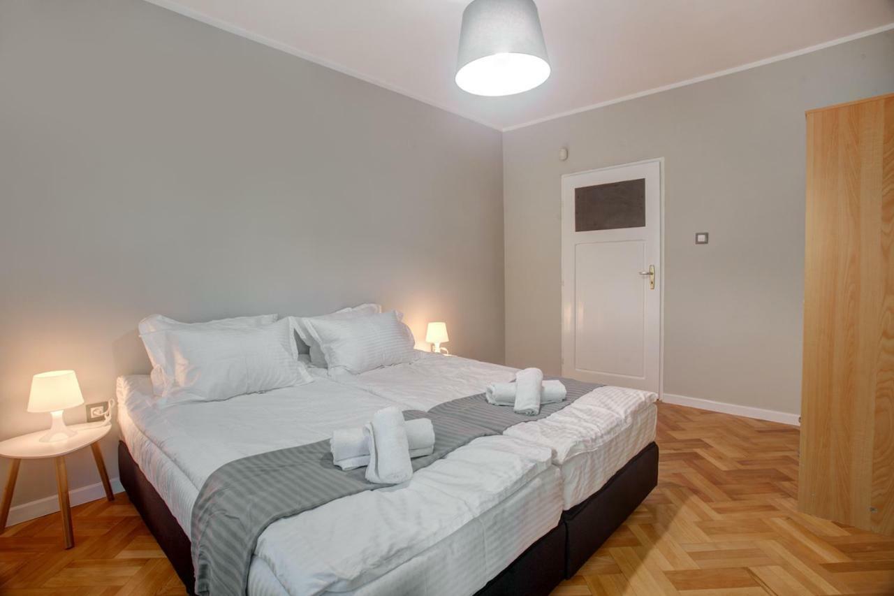 Spacious Flat Close To The American Embassy Szófia Kültér fotó