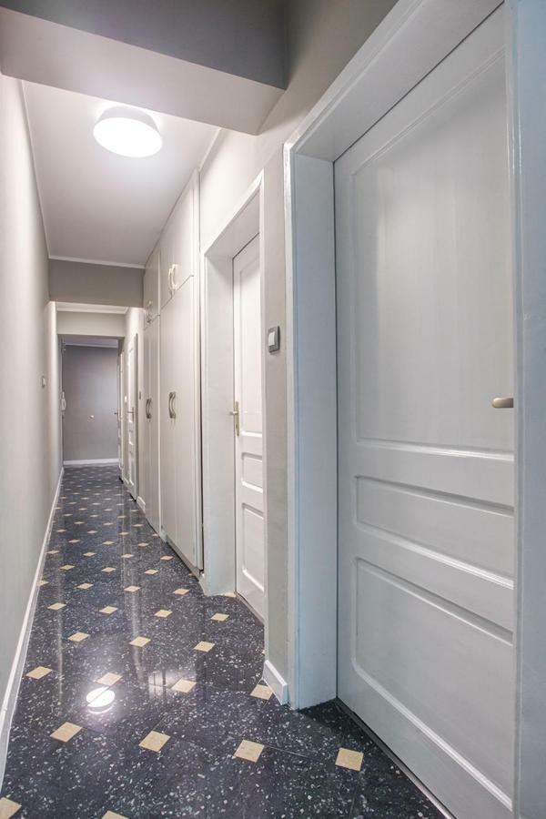 Spacious Flat Close To The American Embassy Szófia Kültér fotó