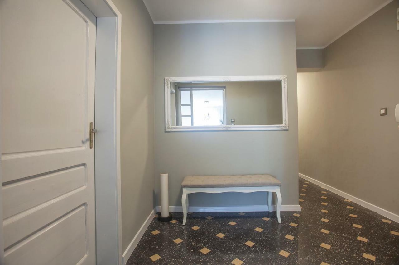 Spacious Flat Close To The American Embassy Szófia Kültér fotó